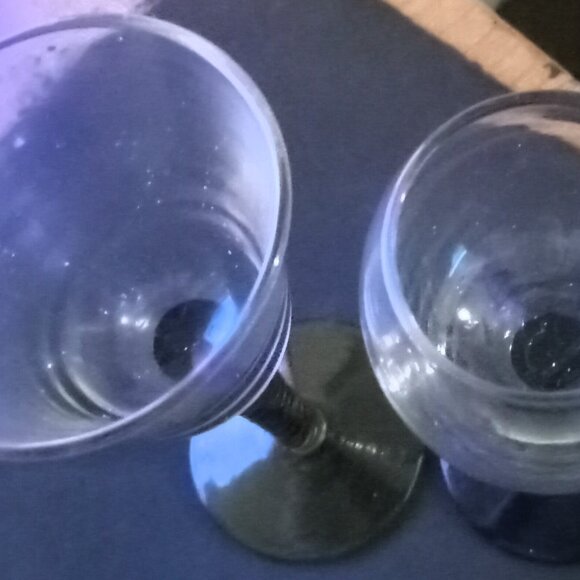 Lot Of 2 Small Wine / Cordial Glasses / Goblets W/ Colored & Scrolled Stems - Picture 5 of 5